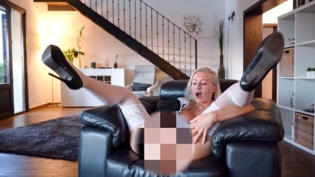 Bewerbungsvideo als sexy Putzfrau 6