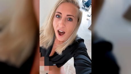 Volle Kanne riskant auf Arbeit masturbiert und gekommen!