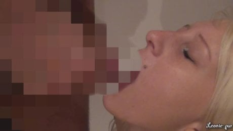 Straps-Girly gefickt und vollgewichst! 7