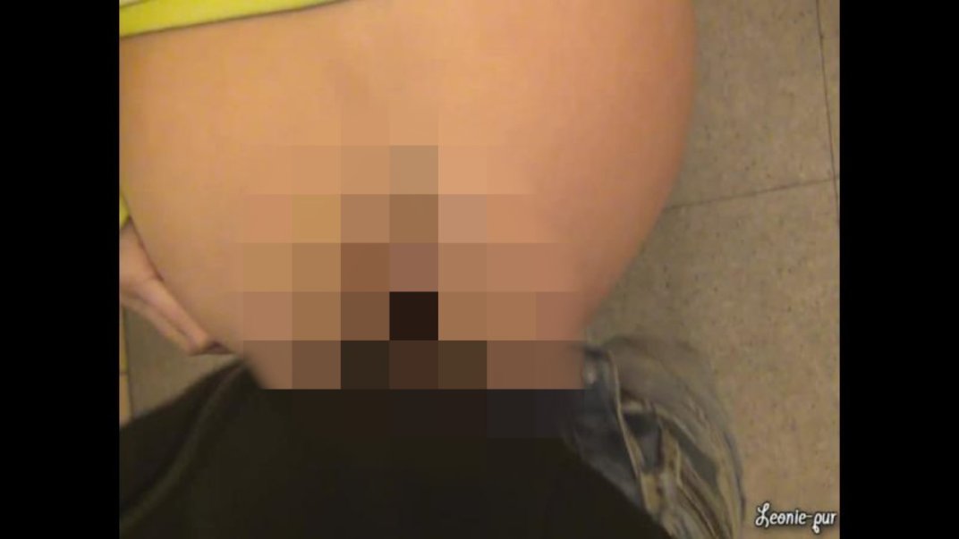 Spontaner Fremdfick im Fahrstuhl! Was hälst du von dem Geschenk :-p 4