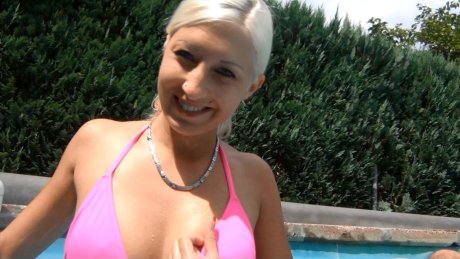 If she knew THAT ...!? 3