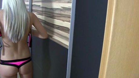 Pervers! Sein kleiner Bruder hat sie nicht alle!! 2