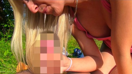 Upskirt! Creampie-Fick im Freien 6