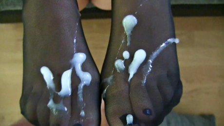 Fetisch-Fick! Meine Füße geben Dir den Rest! 7