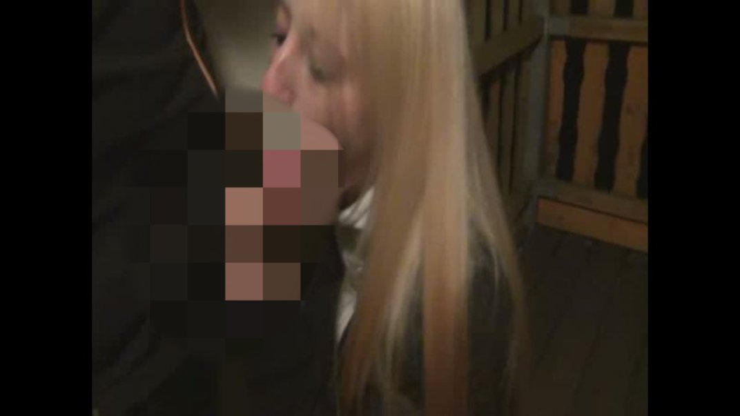 Beste Freundin hintergangen - Blowjob auf Balkonien 4