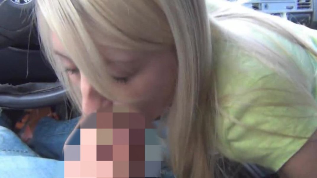 Schüchternen Teeny im Auto gefickt! - Wenn Papa das rausbekommt... 3